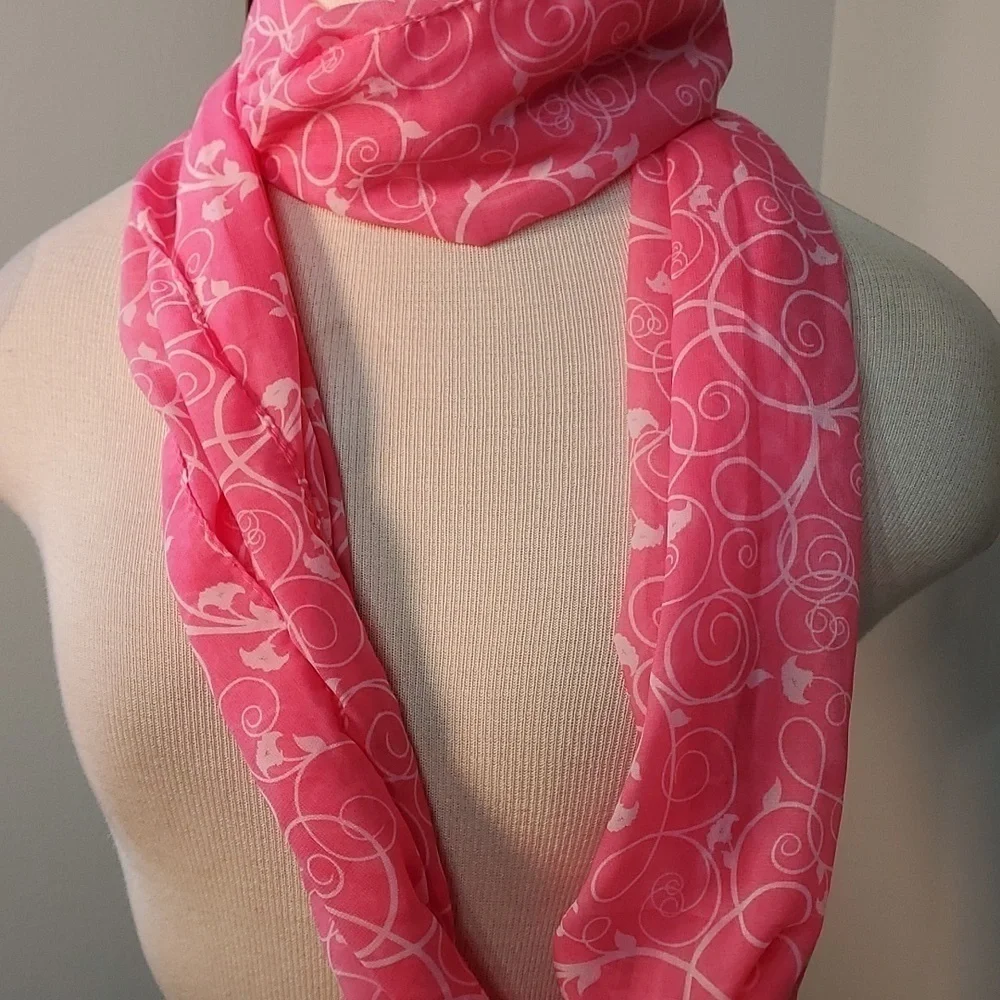 Infinity scarg, pink with white print. Chiffon‎ cotton. LAVELLO.